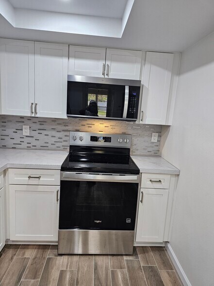 Kitchen 2 - 1051 79th Ave N