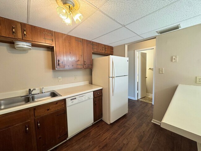 Building Photo - Great Location - Campbell County Townhome (176 Kitty Hawk Square)