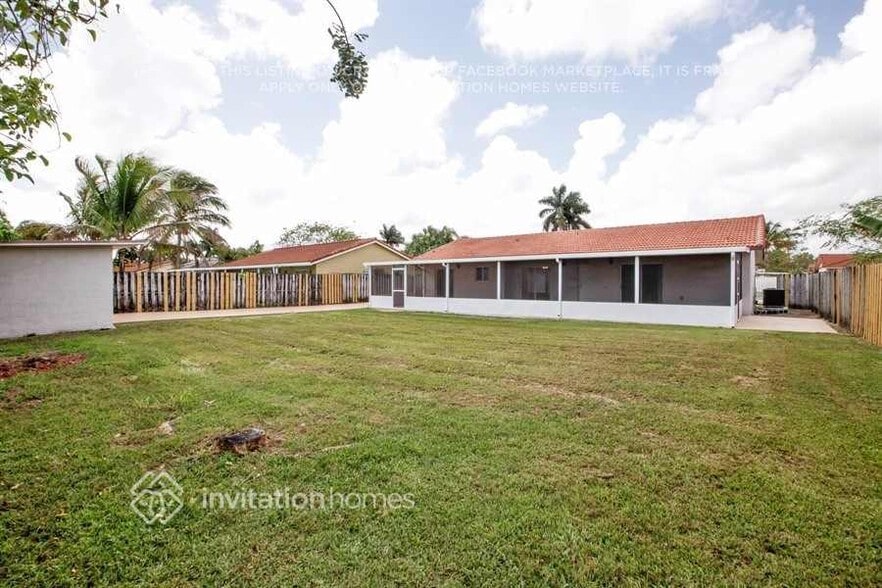 Building Photo - 20251 SW 130th Ct