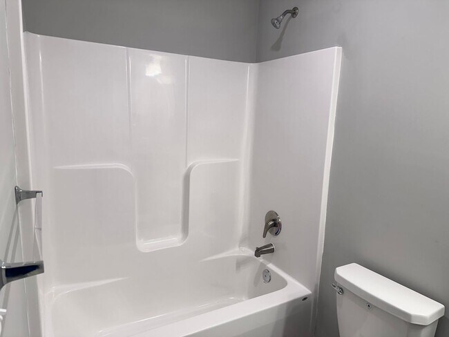 Building Photo - 709 Pampas St