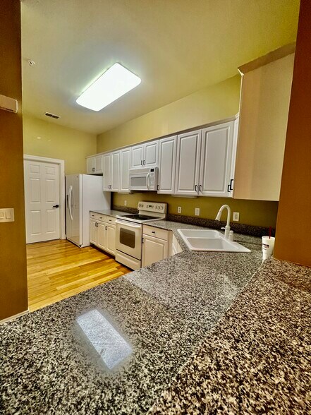 Kitchen - 115 Legendary Dr