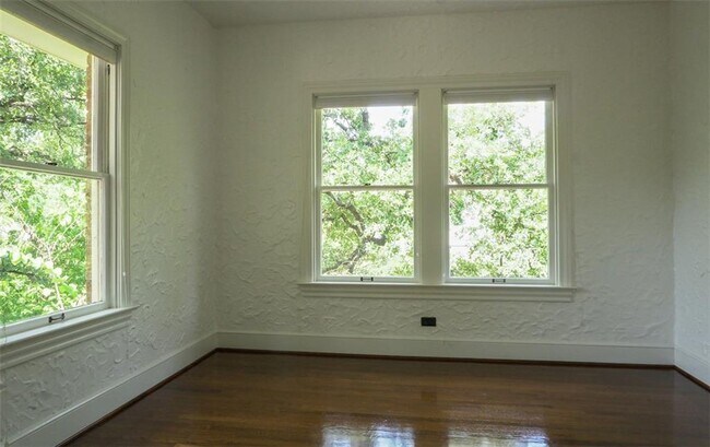 Building Photo - 2301 Enfield Rd