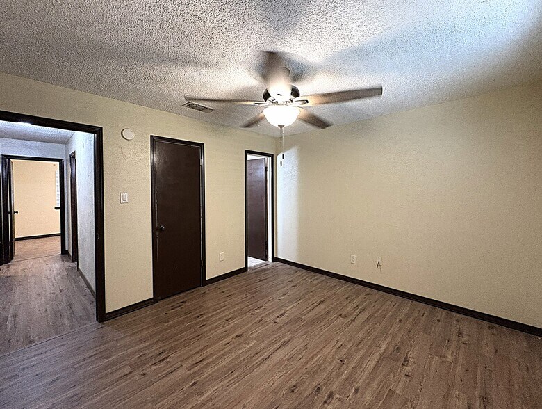 Building Photo - 613 County Road 4876