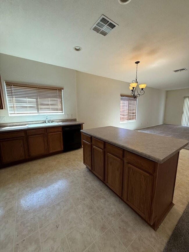 Building Photo - 10258 E Wasp Spring Dr