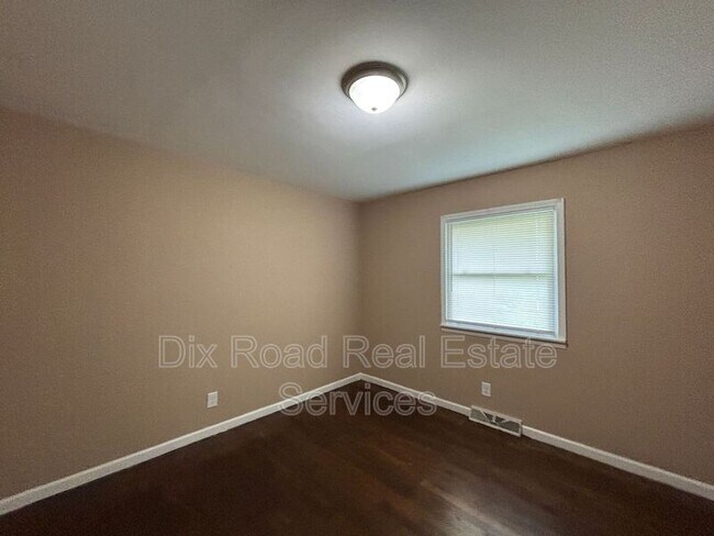 Building Photo - 601 Brelsford Ave