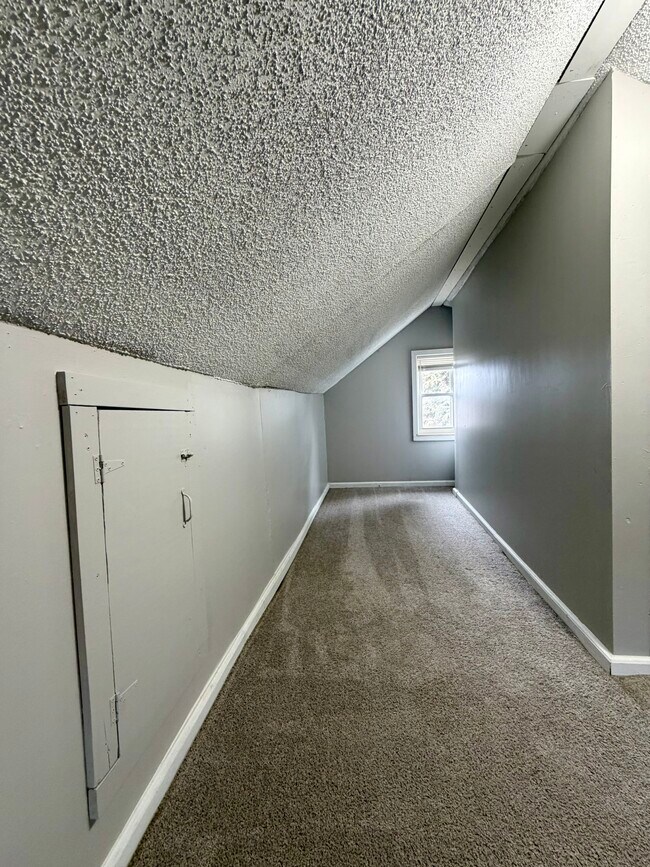 Building Photo - 12939 Devoe St