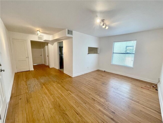 Primary Photo - 1712 Enfield Rd