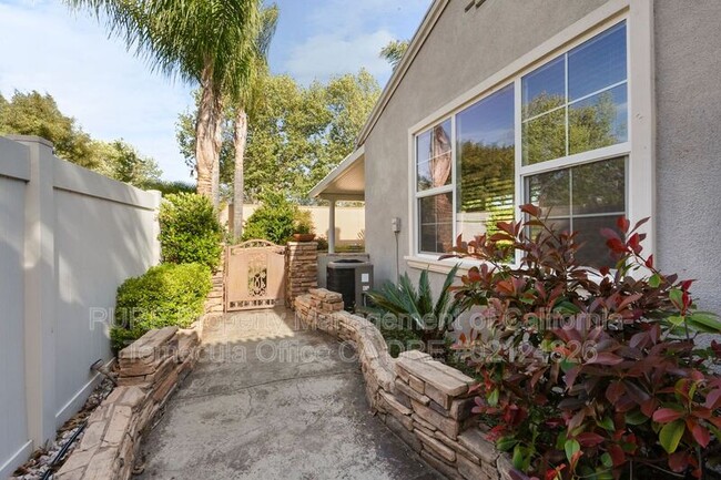 Building Photo - 46342 Lone Pine Dr