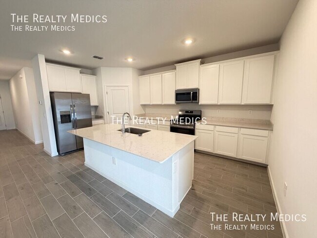 Building Photo - 6578 SW 89th Loop