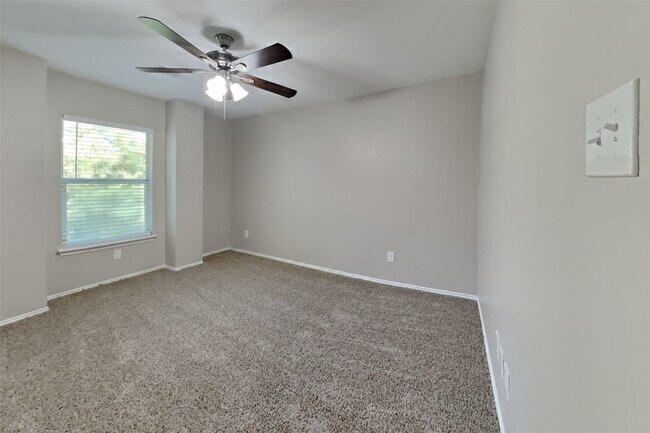 Building Photo - 15610 Manorford Ct