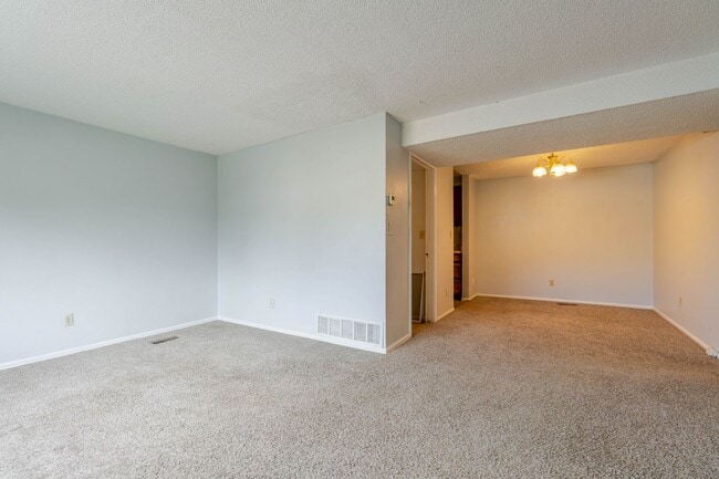 Building Photo - $1363 | 2BR/1BA Duplex | Cozy Home Near Be...