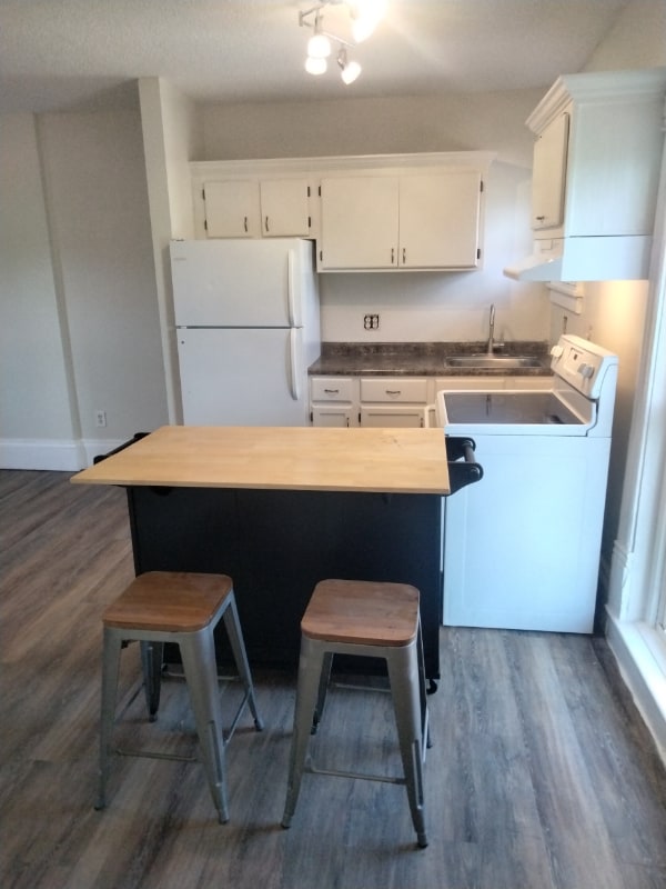 Building Photo - 17 W 27th St