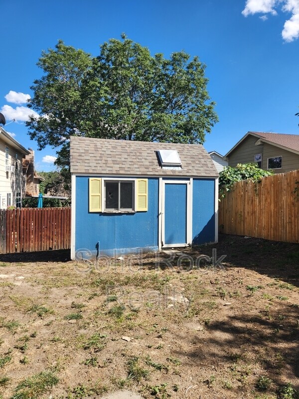 Building Photo - 3483 Mountainside Dr