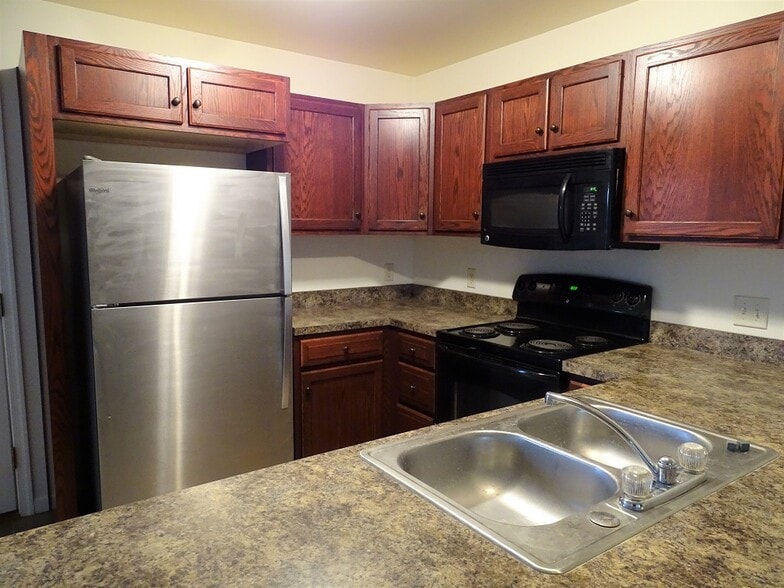 Building Photo - 150 Gable Dr