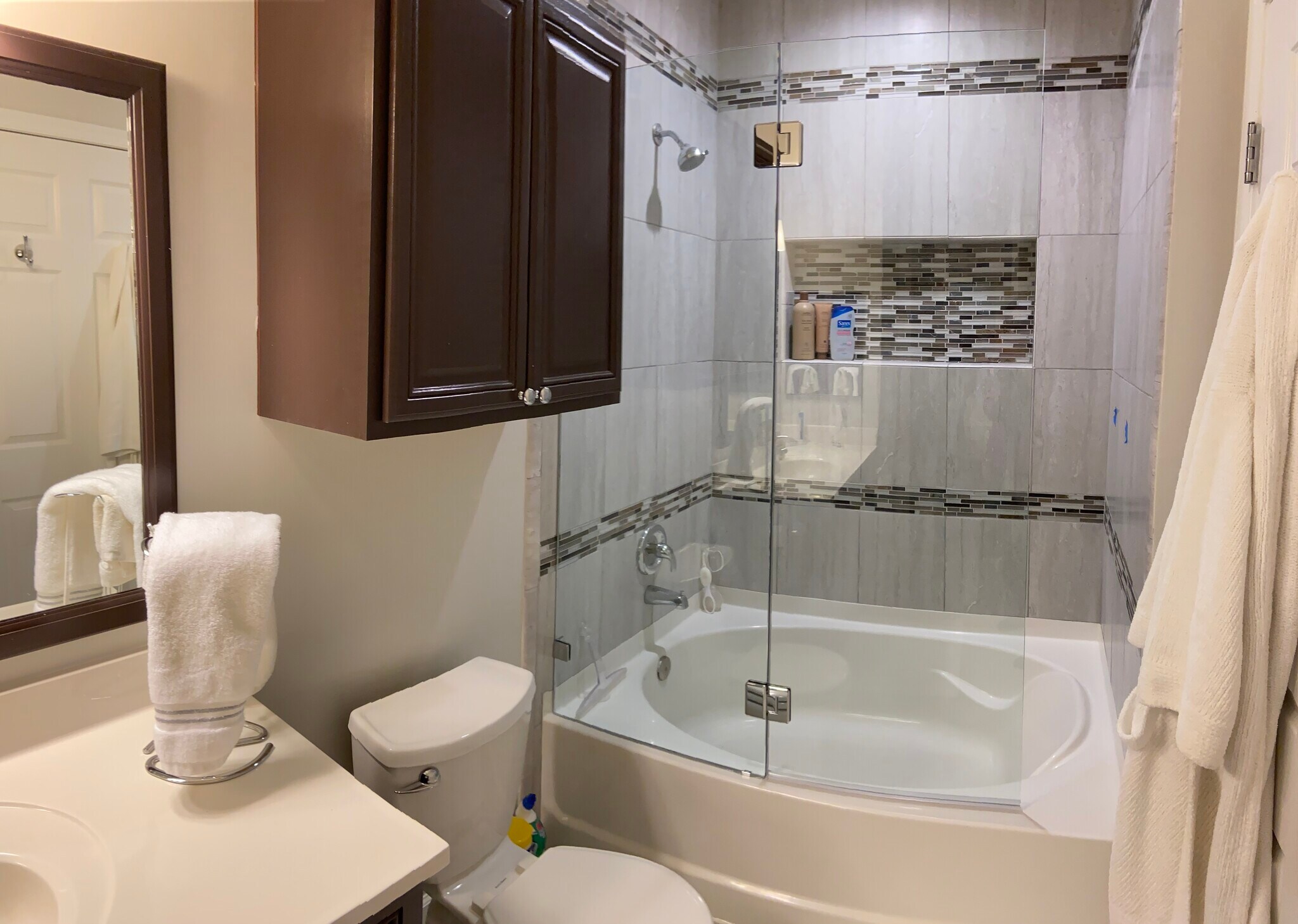 Bathroom - 4550 Strutfield Ln