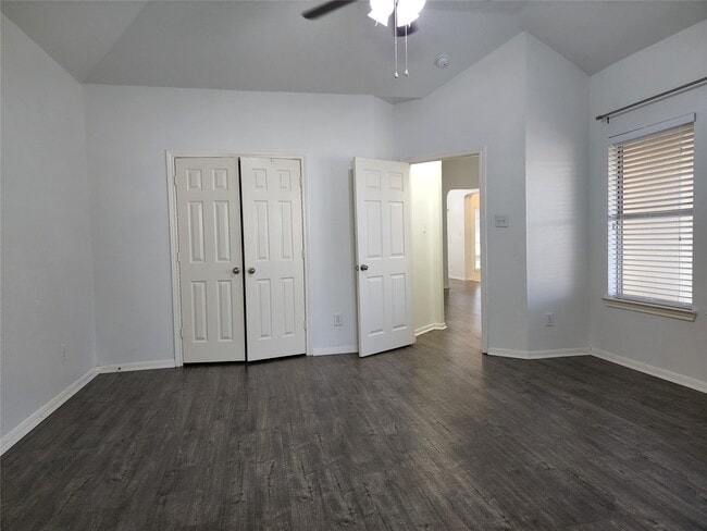 Building Photo - 6323 Laurel Run