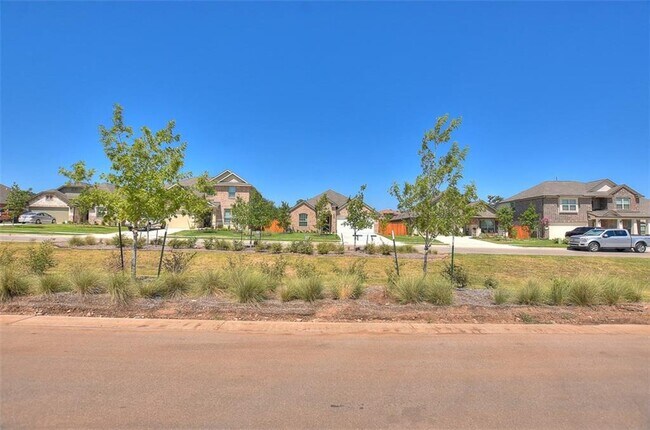 Building Photo - 1449 Morning View Rd