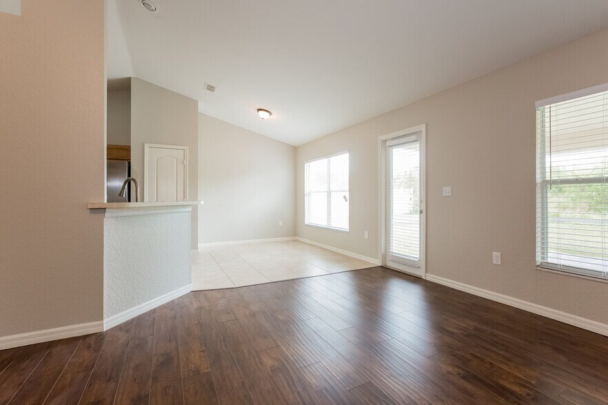 Building Photo - 6768 Highlands Creek Loop