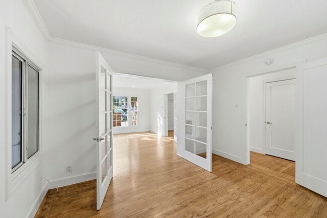 Building Photo - Charming Two Bedroom Condo in Dolores Heights - Please Contact for Showing Availability!