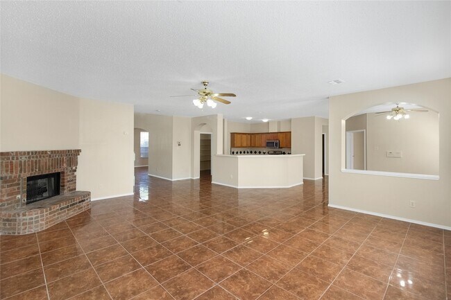 Building Photo - 2 Watergrove Ct
