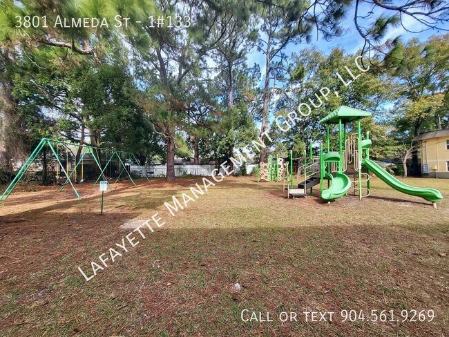 Building Photo - 3801 Almeda St