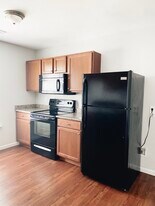 Building Photo - 135 Flatview Way