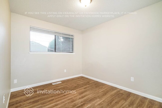 Building Photo - 14719 104th Ave E