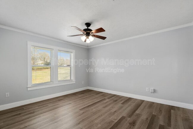 Building Photo - 326 Belton Ave