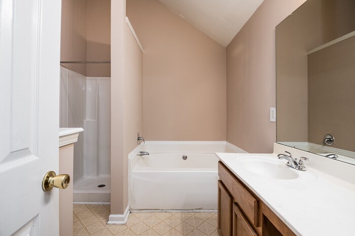 Building Photo - 951 Grass Hollow Ct