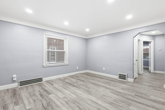 Building Photo - 1541 Washington Ave