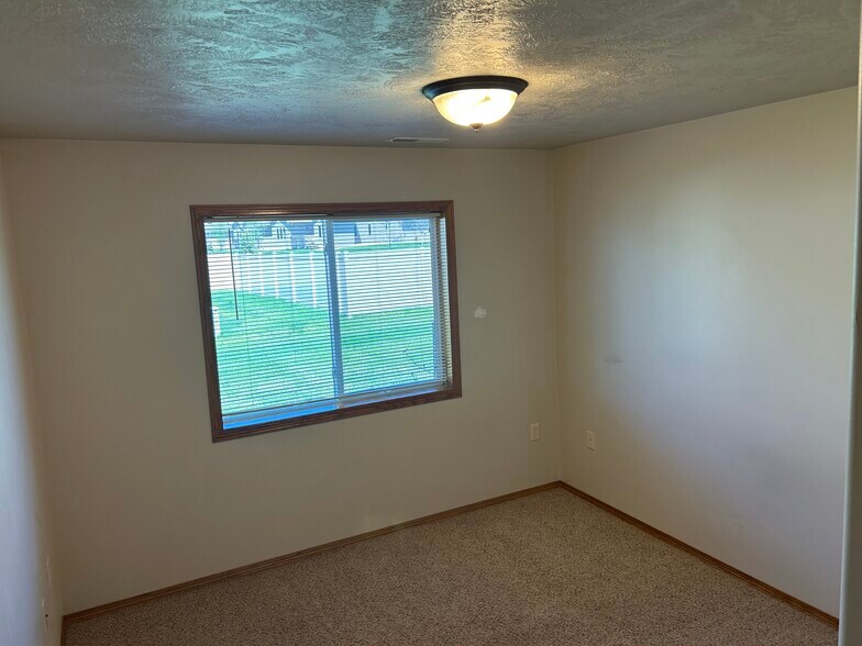Building Photo - 3808 W 93rd St