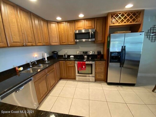 Building Photo - 230 Cape Shores Cir