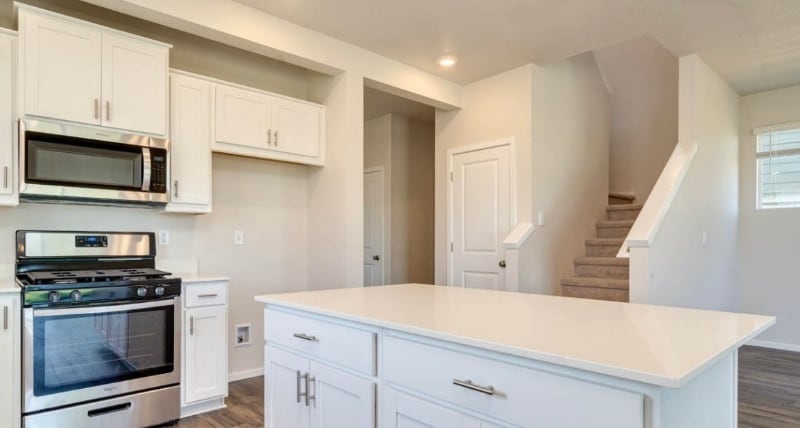 Building Photo - 329 Stella St NE