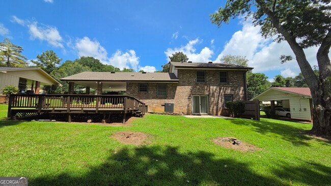 Building Photo - 715 Barnesdale Dr