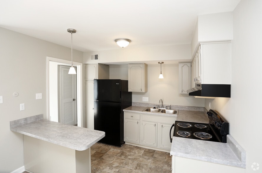 Kitchen - The Maywood at Speedway