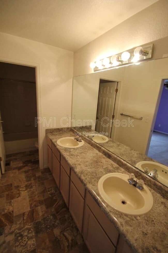 Building Photo - 7489 Bur Oak Pl