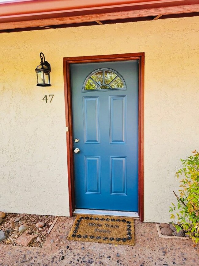 Building Photo - Red Rock Loop Home