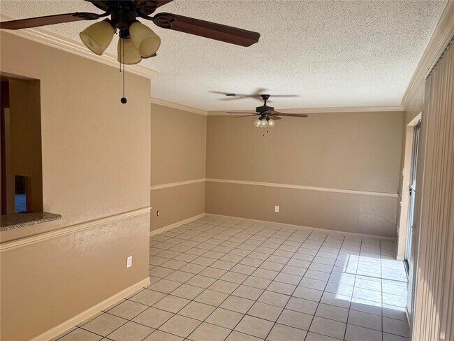 Building Photo - 1539 Airline Dr