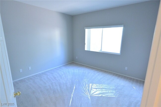 Building Photo - 10412 Sloping Hill Ave
