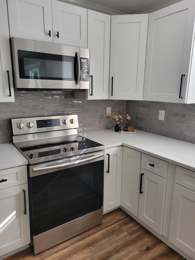 Building Photo - 12920 St Andrews Way