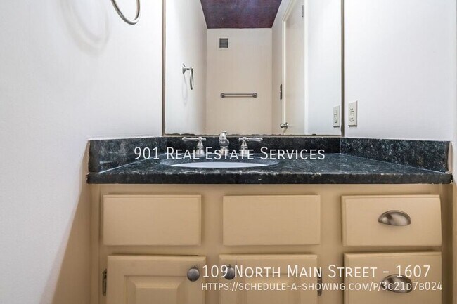 Building Photo - 109 N Main St