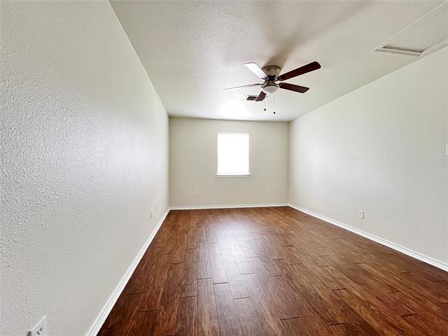 Building Photo - 114 S Manor Ct