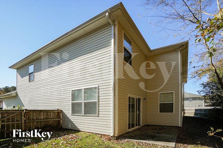 Building Photo - 123 Salt Meadow Ln