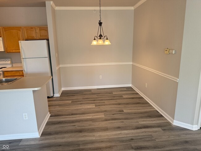 Building Photo - 12880 University,Unit 3b Crescent