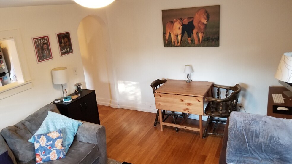 Building Photo - 61 Hillcrest Blvd