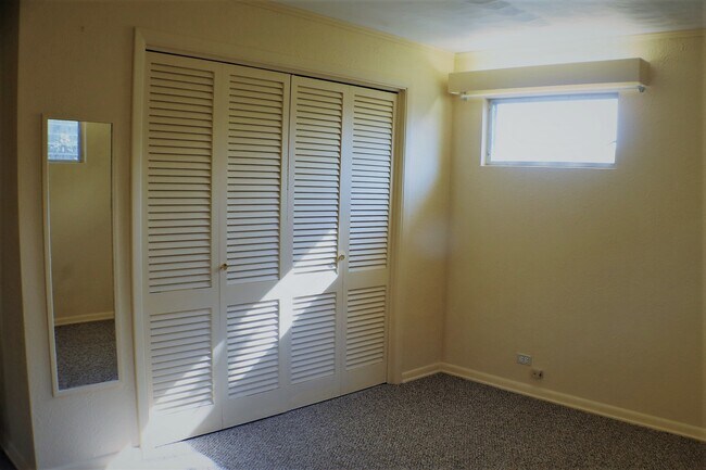 Building Photo - 109 Green Oak Dr