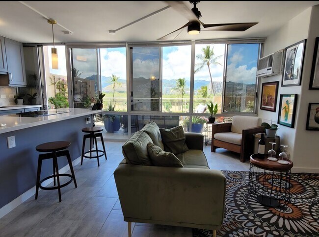 Building Photo - 2415 Ala Wai Blvd