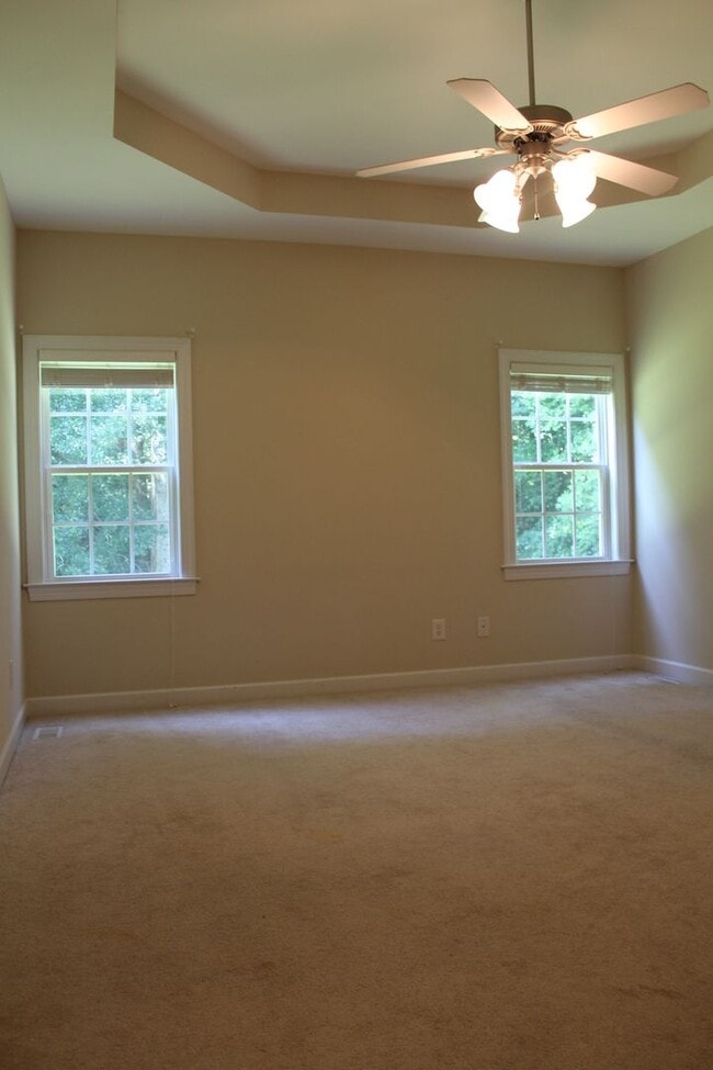 Building Photo - Dogwood Estates