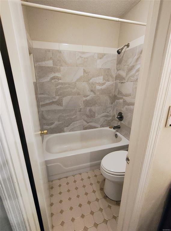 Building Photo - 2112 Cottingham Dr