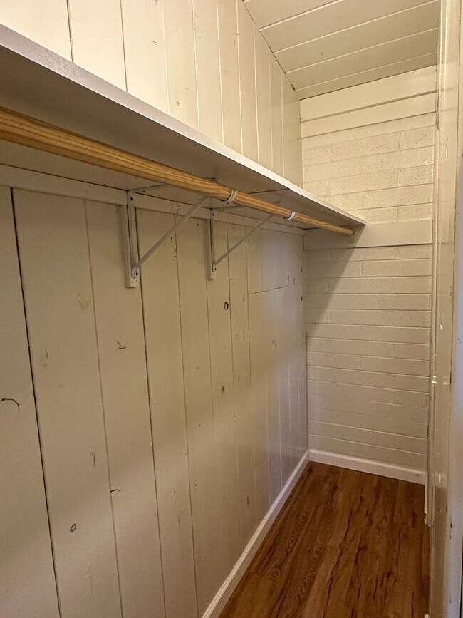 Building Photo - 2770 N Forgeus Ave